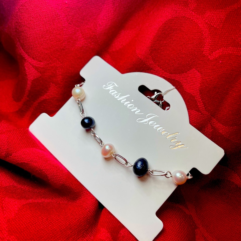 Fresh water pearls silver tone chain